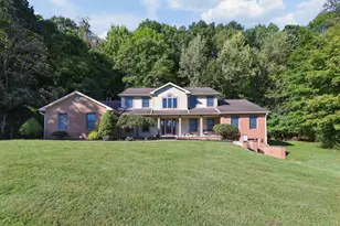 800 Briar Hill Dr, Newark, OH 43055 - Photo 1