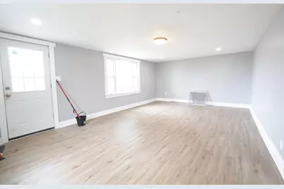 27 E High Street, Jeffersonville, OH 43128 - Photo 5