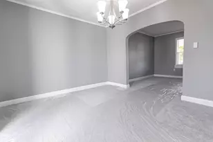 592 S Hague Ave, Columbus, OH 43204 - Photo 9