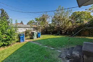 22 E Royal Forest Blvd, Columbus, OH 43214 - Photo 27