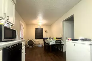 4856-4860 Briston Dr, Columbus, OH 43221 - Photo 5