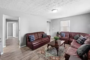 2479 Renwood Pl, Columbus, OH 43211 - Photo 7