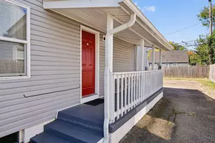 2479 Renwood Pl, Columbus, OH 43211 - Photo 3