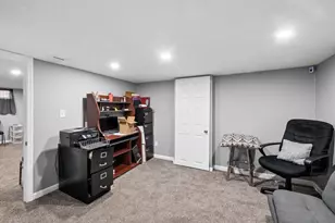 2479 Renwood Pl, Columbus, OH 43211 - Photo 29