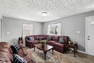 2479 Renwood Pl, Columbus, OH 43211 - Photo 5