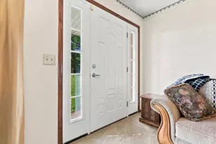 6270 Indian Run Rd NE, Pleasantville, OH 43148 - Photo 3