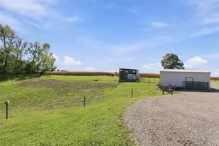 6270 Indian Run Rd NE, Pleasantville, OH 43148 - Photo 27