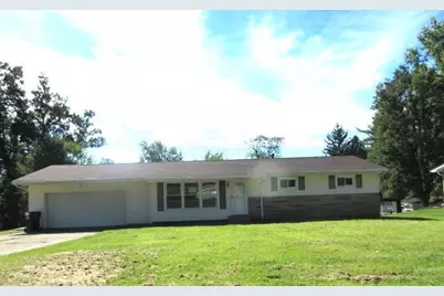 2740 Village Drive, Zanesville, OH 43701 - Photo 1