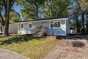 1973 Dunning Rd, Columbus, OH 43219 - Photo 3