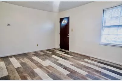 2235 Barrymore Avenue, Columbus, OH 43219 - Photo 5