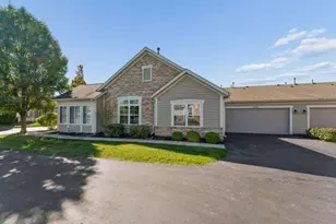 5223 Hayden Woods Ln, Hilliard, OH 43026 - Photo 3