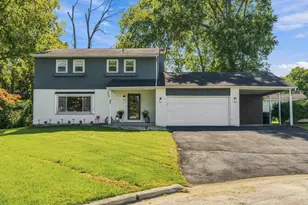 861 Brentford Dr, Columbus, OH 43220 - Photo 1