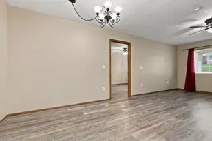 3732 Colony Hill Dr, Zanesville, OH 43701 - Photo 9