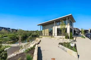 2430 Quarry Trails Dr, Columbus, OH 43228 - Photo 5