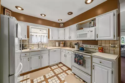 2310 Concord Village Drive, Columbus, OH 43220 - Photo 13