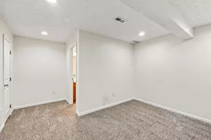 7915 Avaleen Cir N, Dublin, OH 43016 - Photo 35