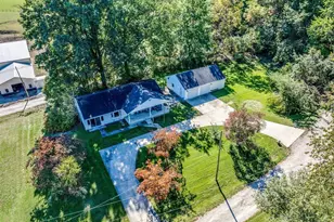 695 Deeds Terrace SE, Lancaster, OH 43130 - Photo 1