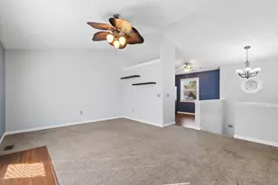 2928 Daisy Ln, Columbus, OH 43204 - Photo 7