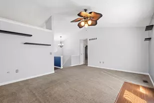 2928 Daisy Ln, Columbus, OH 43204 - Photo 9