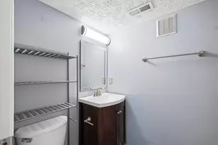 2928 Daisy Ln, Columbus, OH 43204 - Photo 23