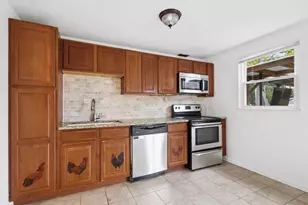 8976 Canoe Dr, Galloway, OH 43119 - Photo 5