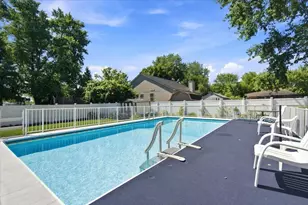 1447 Sunflower Dr, Columbus, OH 43204 - Photo 5