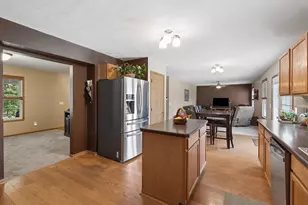 1727 Creekview Dr, Marysville, OH 43040 - Photo 5
