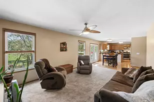 1727 Creekview Dr, Marysville, OH 43040 - Photo 9