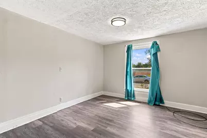 2884 E 9th Avenue, Columbus, OH 43219 - Photo 11
