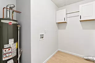 937 Hilock Rd, Columbus, OH 43207 - Photo 11