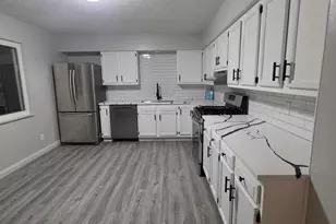 2870 Chesfield Dr, Columbus, OH 43204 - Photo 7