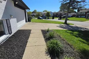 2870 Chesfield Dr, Columbus, OH 43204 - Photo 3