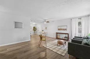 664 Georgian Dr, Columbus, OH 43228 - Photo 3