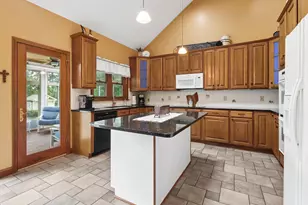 1982 Wilshire Ln NW, Lancaster, OH 43130 - Photo 9