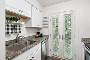 2885 Chateau Cir S, Upper Arlington, OH 43221 - Photo 13