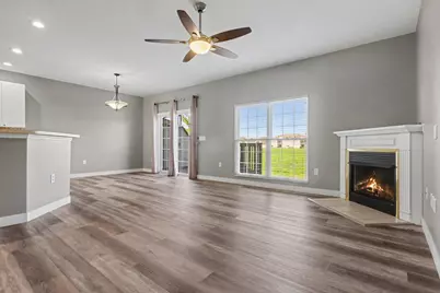 741 Mystic Pointe Drive, Lewis Center, OH 43035 - Photo 5