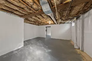 1096 S Harris Ave, Columbus, OH 43204 - Photo 31
