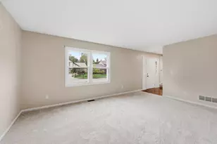 2239 Blue Fox Ct, Columbus, OH 43235 - Photo 7