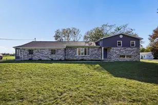 1144 Spring Valley Rd, London, OH 43140 - Photo 1