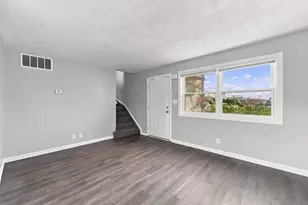 113 Buckeye Cir, Columbus, OH 43217 - Photo 5