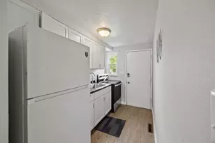1353 Barnett Rd, Columbus, OH 43227 - Photo 21