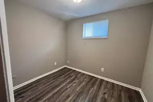 861 Oakland Park Ave, Columbus, OH 43224 - Photo 9