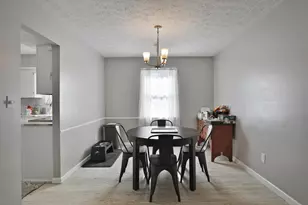 2271 Maplewood Dr, Columbus, OH 43229 - Photo 9