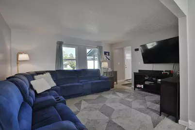 2271 Maplewood Drive, Columbus, OH 43229 - Photo 7