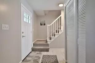 2271 Maplewood Dr, Columbus, OH 43229 - Photo 5