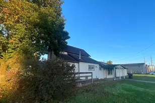 224 E 6th St, West Lafayette, OH 43845 - Photo 3