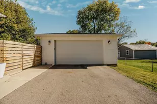 333 S Chillicothe St, Plain City, OH 43064 - Photo 5