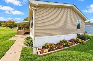 5920 Foxfire Dr, Zanesville, OH 43701 - Photo 5