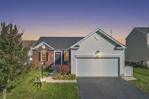 1524 Mary Lou Dr, Pataskala, OH 43062 - Photo 1
