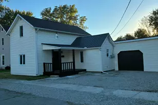 203 Erie St, Marion, OH 43302 - Photo 1